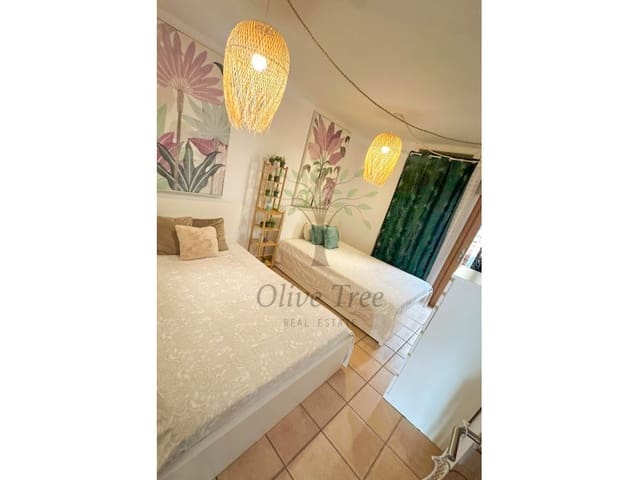 4 slaapkamer Halfvrijstaande villa te koop in Cala Molí, San Jose / Sant Josep de Sa Talaia met zwembad garage - € 1.400.000 (Ref: 9103373)