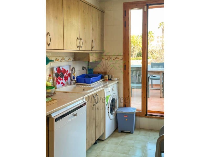 5 soveværelse Semi-Rækkehus til salg i Cala Tarida med swimmingpool garage - € 965.000 (Ref: 9110673)