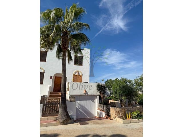 5 makuuhuone Paritalo myytävänä paikassa Cala Tarida, San Jose / Sant Josep de Sa Talaia mukana uima-altaan 
autotalli - 965 000 € (Ref: 9110673)