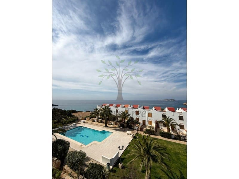 5 soveværelse Semi-Rækkehus til salg i Cala Tarida med swimmingpool garage - € 965.000 (Ref: 9110673)