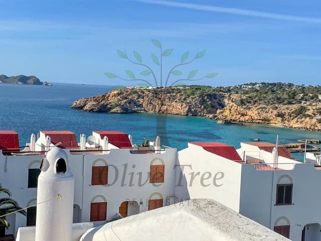 5 makuuhuone Paritalo myytävänä paikassa Cala Tarida, San Jose / Sant Josep de Sa Talaia mukana uima-altaan 
autotalli - 965 000 € (Ref: 9110673)