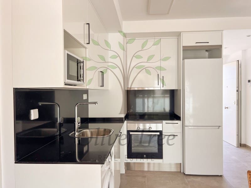 2 soverom Leilighet til salgs i Sant Antoni de Portmany med garasje - € 425 000 (Ref: 9417841)