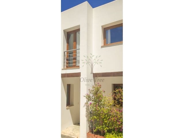 3 bedroom Apartment for rent in Cala Llenya, Santa Eulalia / Santa Eularia - € 3,800 (Ref: 9528394)