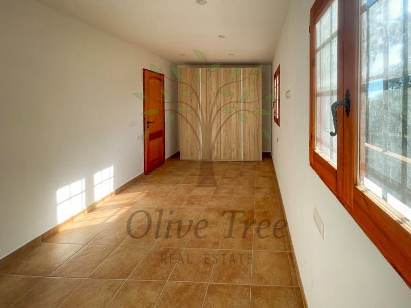 1 bedroom Studio for rent in Sant Joan de Labritja with garage - € 2,100 (Ref: 9547916)