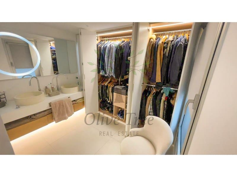 4 bedroom Apartment for sale in Ibiza / Eivissa town with pool - € 1,300,000 (Ref: 9670370)