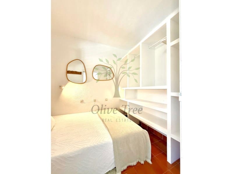 2 soverom Leilighet til leie i Cala Tarida - € 3 000 (Ref: 9674097)