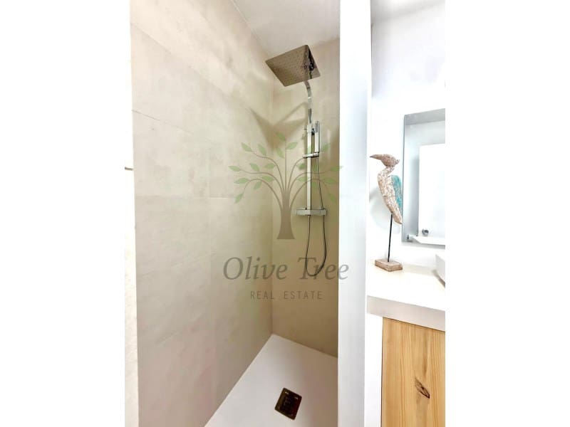 2 soverom Leilighet til leie i Cala Tarida - € 3 000 (Ref: 9674097)