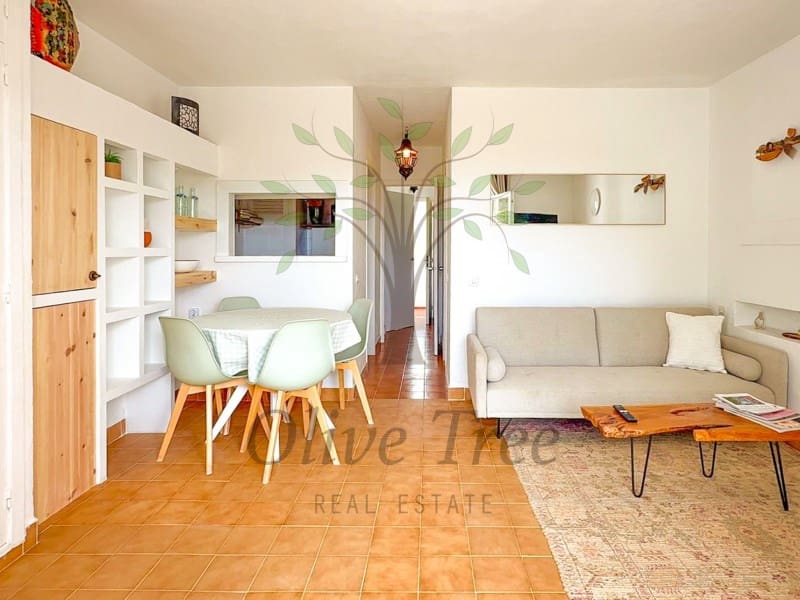 2 soverom Leilighet til leie i Cala Tarida - € 3 000 (Ref: 9674097)