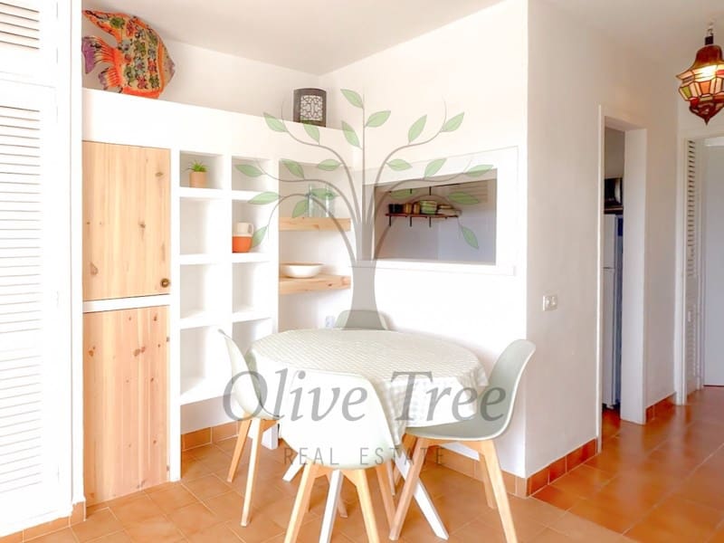 2 soverom Leilighet til leie i Cala Tarida - € 3 000 (Ref: 9674097)