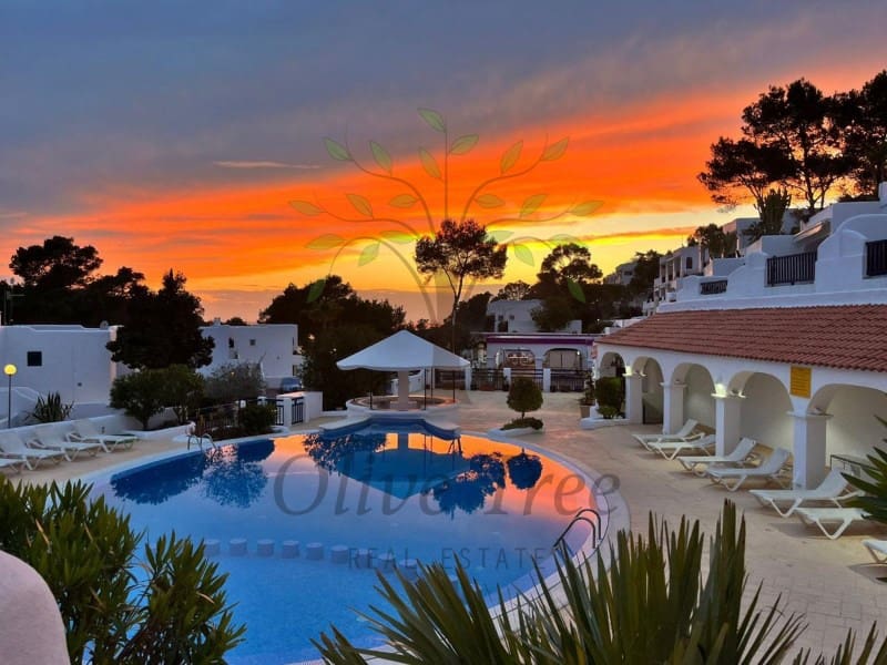 2 soverom Leilighet til leie i Cala Tarida - € 3 000 (Ref: 9674097)