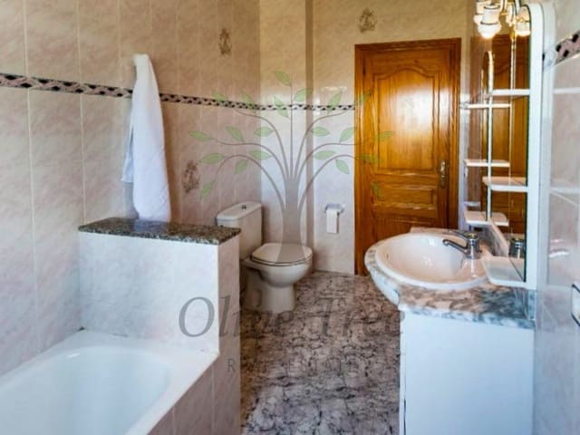 4 soverom Kjedet enebolig til leie i Sant Antoni de Portmany - € 4 800 (Ref: 9719821)