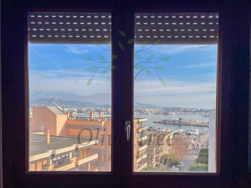 Apartamento de 5 habitaciones en Ibiza / Eivissa ciudad en venta - 1.630.000 € (Ref: 9833787)