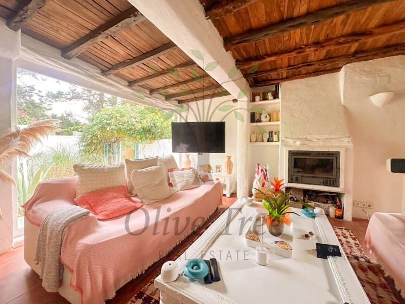 4 bedroom Finca/Country House for rent in Port des Torrent with pool garage - € 12,000 (Ref: 9899401)