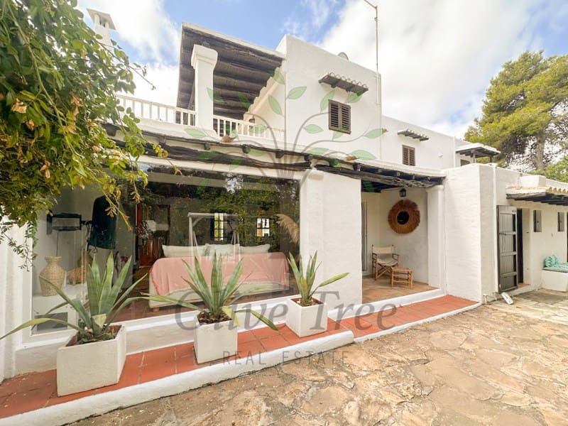 4 bedroom Finca/Country House for rent in Port des Torrent with pool garage - € 12,000 (Ref: 9899401)