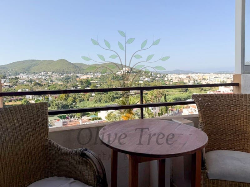 3 bedroom Apartment for sale in La Siesta - € 470,000 (Ref: 9933917)