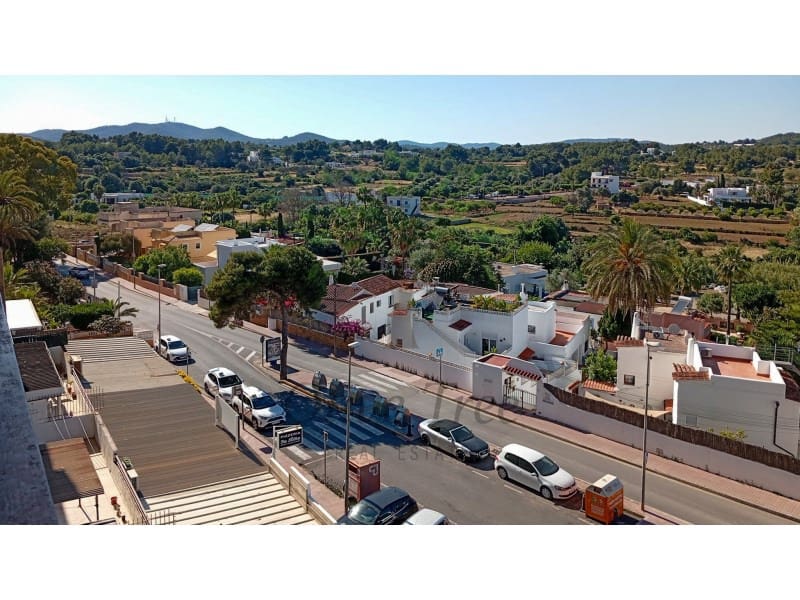 3 bedroom Apartment for sale in La Siesta - € 470,000 (Ref: 9933917)