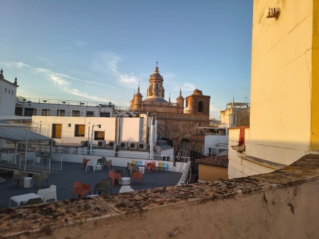 1 slaapkamer Appartement te huur in Alfalfa, Sevilla stad met garage - € 900 (Ref: 10078946)