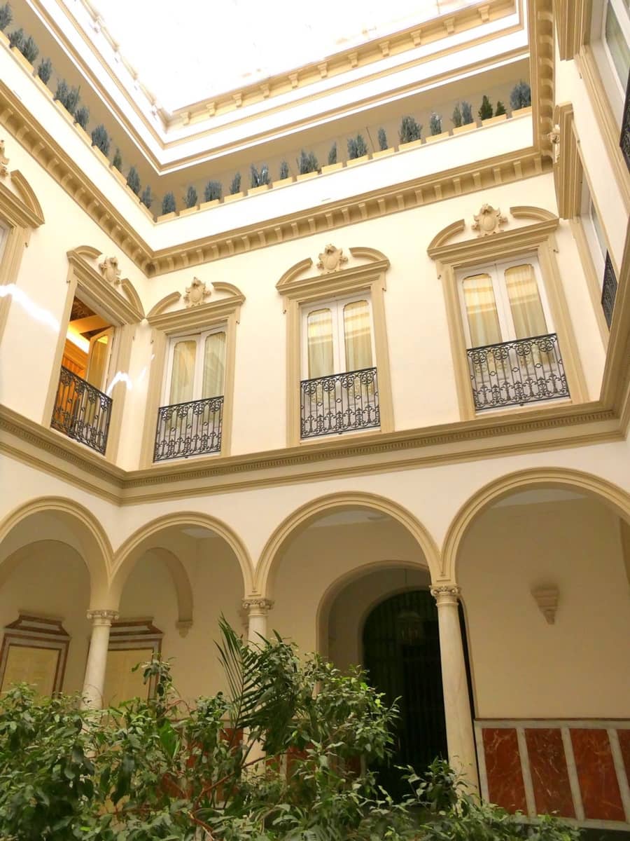 2 Zimmer Apartment zu verkaufen in Sevilla Stadt mit Pool Garage - 400.000 € (Ref: 10078948)