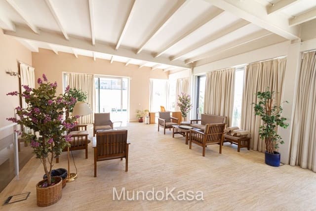 2 Zimmer Apartment zu verkaufen in Encarnación, Regina, Sevilla Stadt mit Pool Garage - 400.000 € (Ref: 10078948)