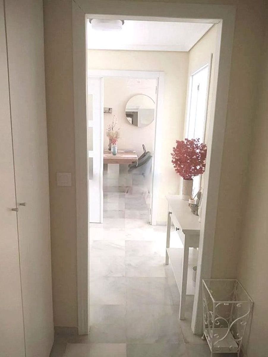 1 sovrum Lägenhet till salu i Sevilla stad med garage - 389 900 € (Ref: 10127612)