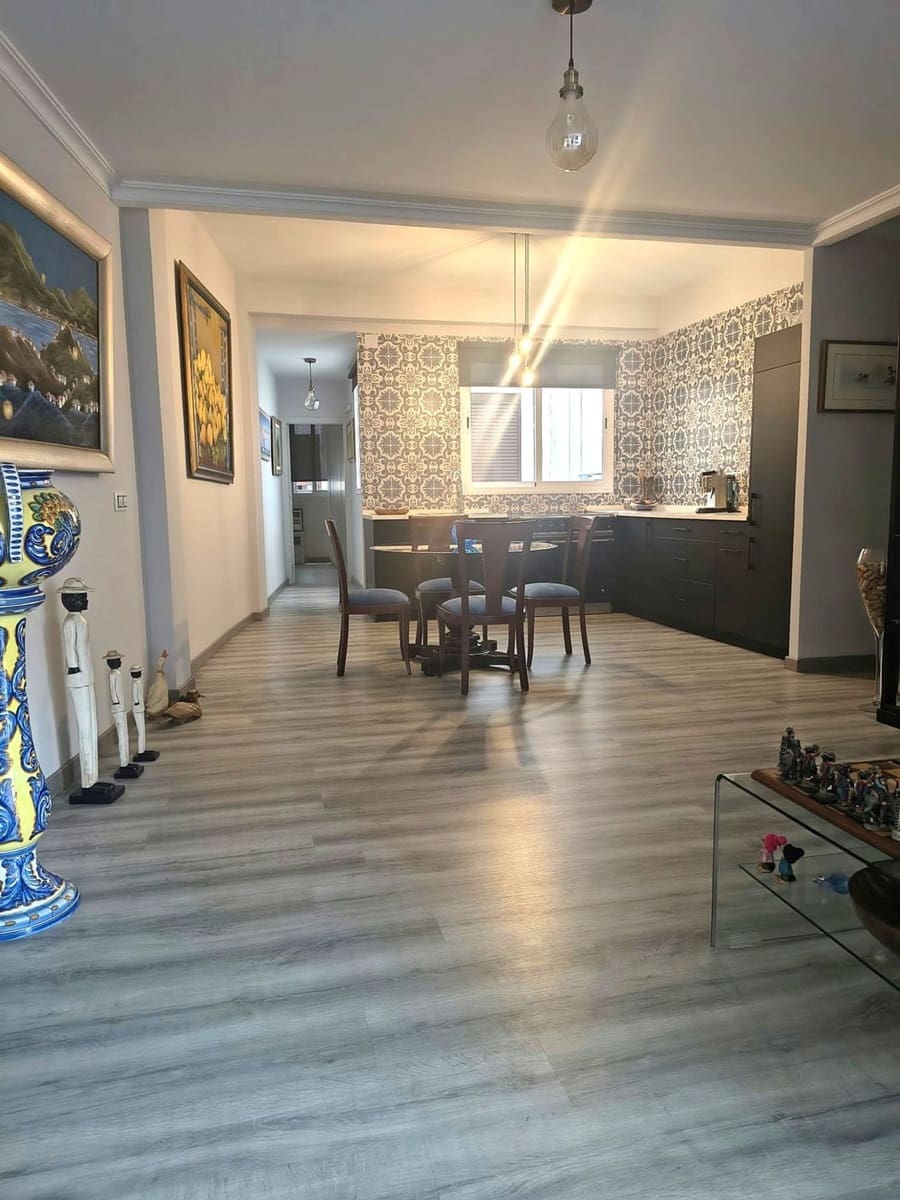 Apartamento de 1 habitación en Sevilla ciudad en venta con garaje - 900.000 € (Ref: 10158927)