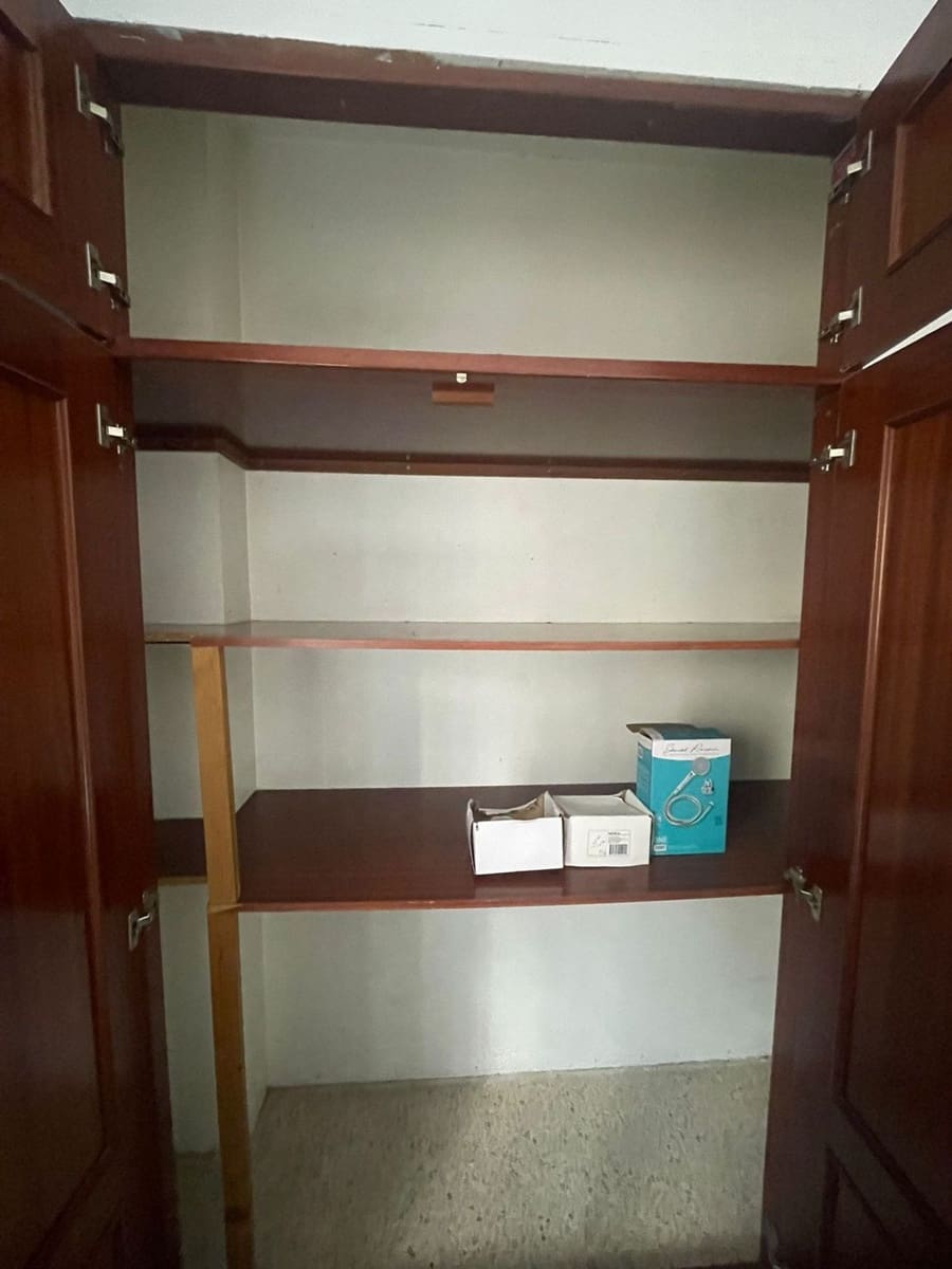 3 soverom Leilighet til salgs i Sevilla by med svømmebasseng garasje - € 125 000 (Ref: 10171051)