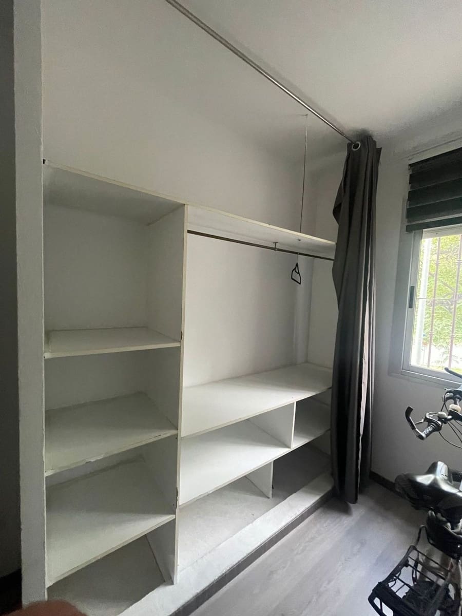 3 soverom Leilighet til salgs i Sevilla by med svømmebasseng garasje - € 125 000 (Ref: 10171051)