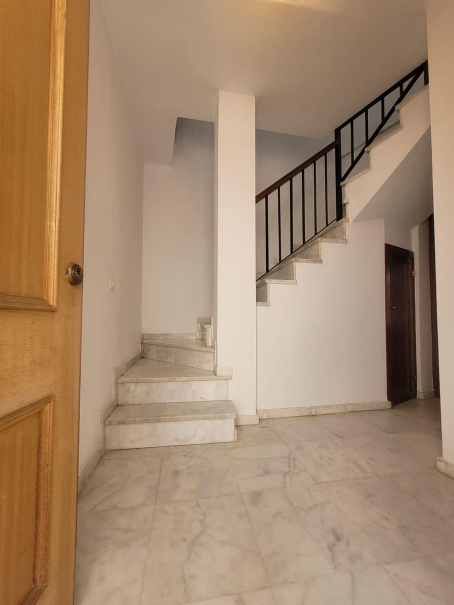 3 soverom Leilighet til salgs i Sevilla by med garasje - € 395 000 (Ref: 9412422)