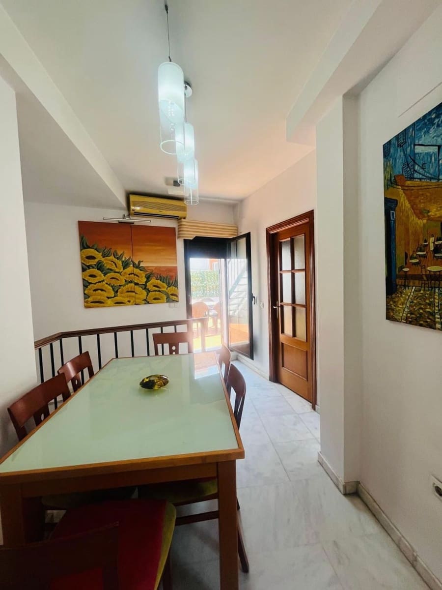 3 soverom Leilighet til salgs i Sevilla by med garasje - € 395 000 (Ref: 9412422)