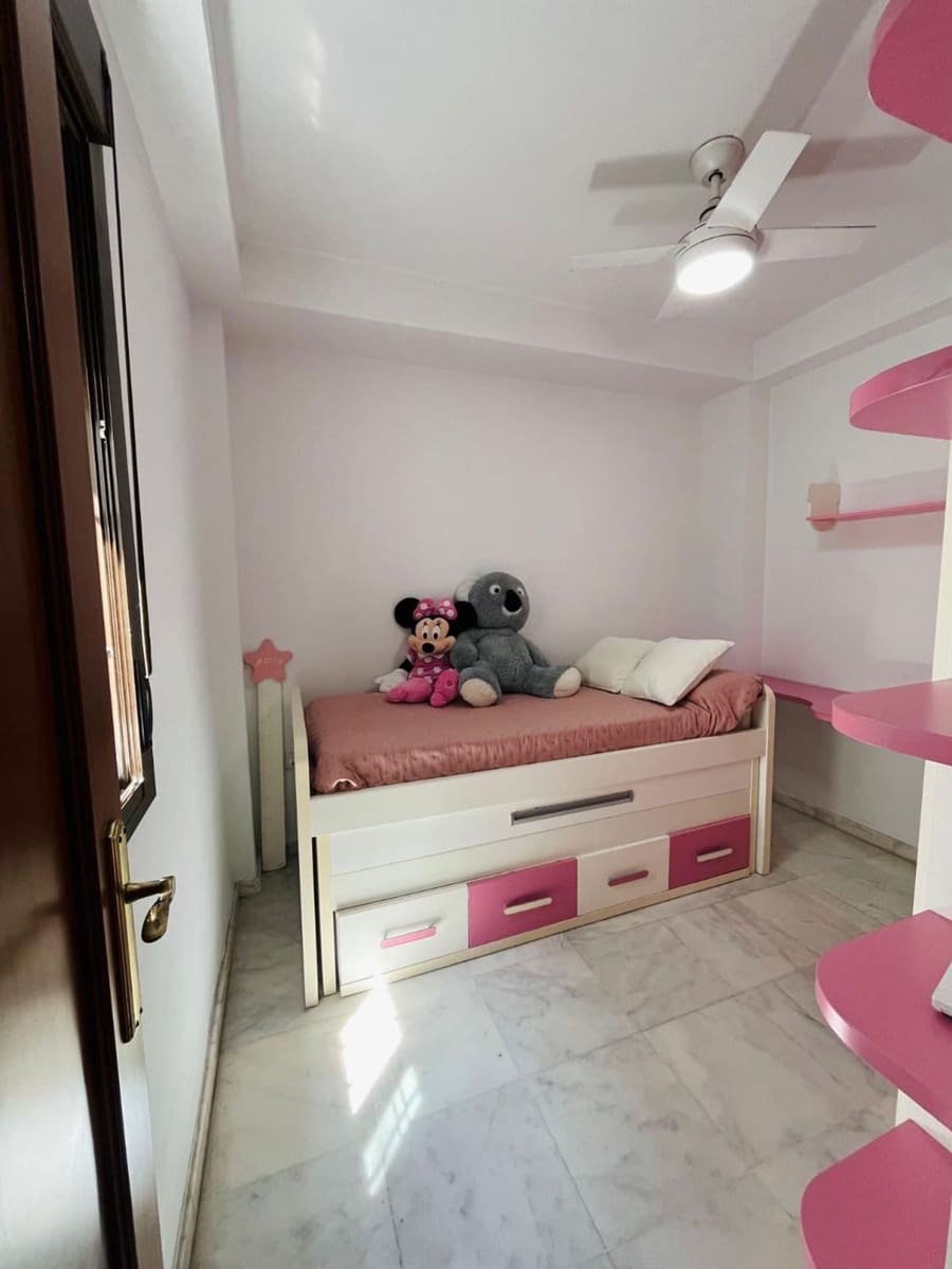 3 soverom Leilighet til salgs i Sevilla by med garasje - € 395 000 (Ref: 9412422)