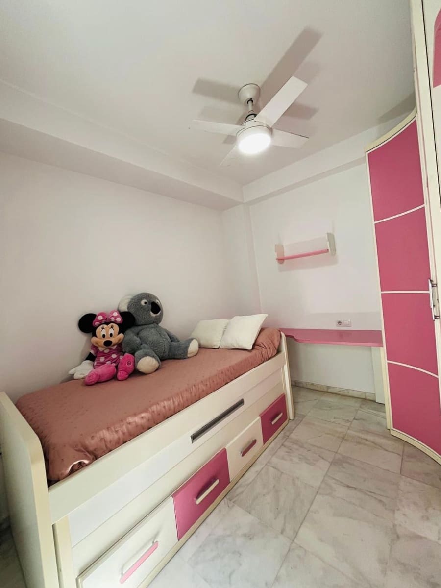 3 soverom Leilighet til salgs i Sevilla by med garasje - € 395 000 (Ref: 9412422)