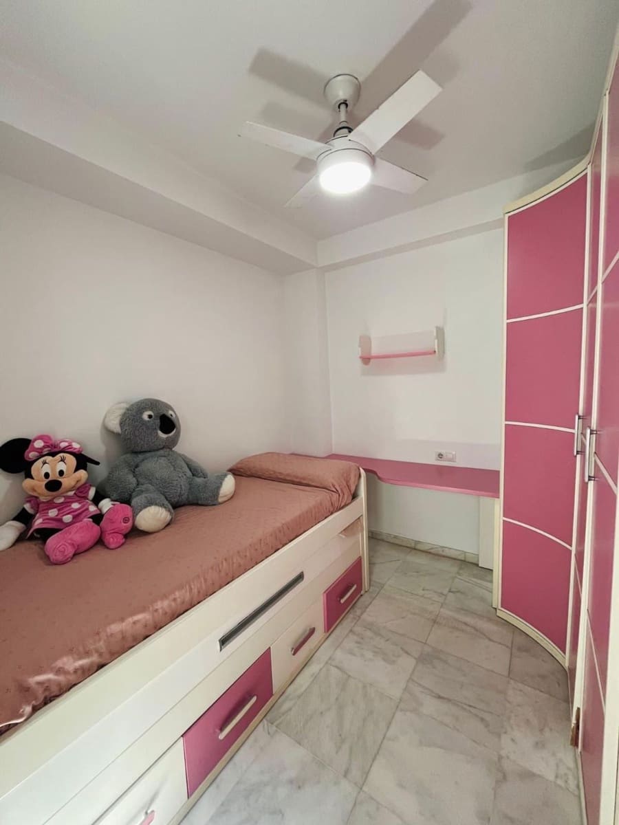 3 soverom Leilighet til salgs i Sevilla by med garasje - € 395 000 (Ref: 9412422)