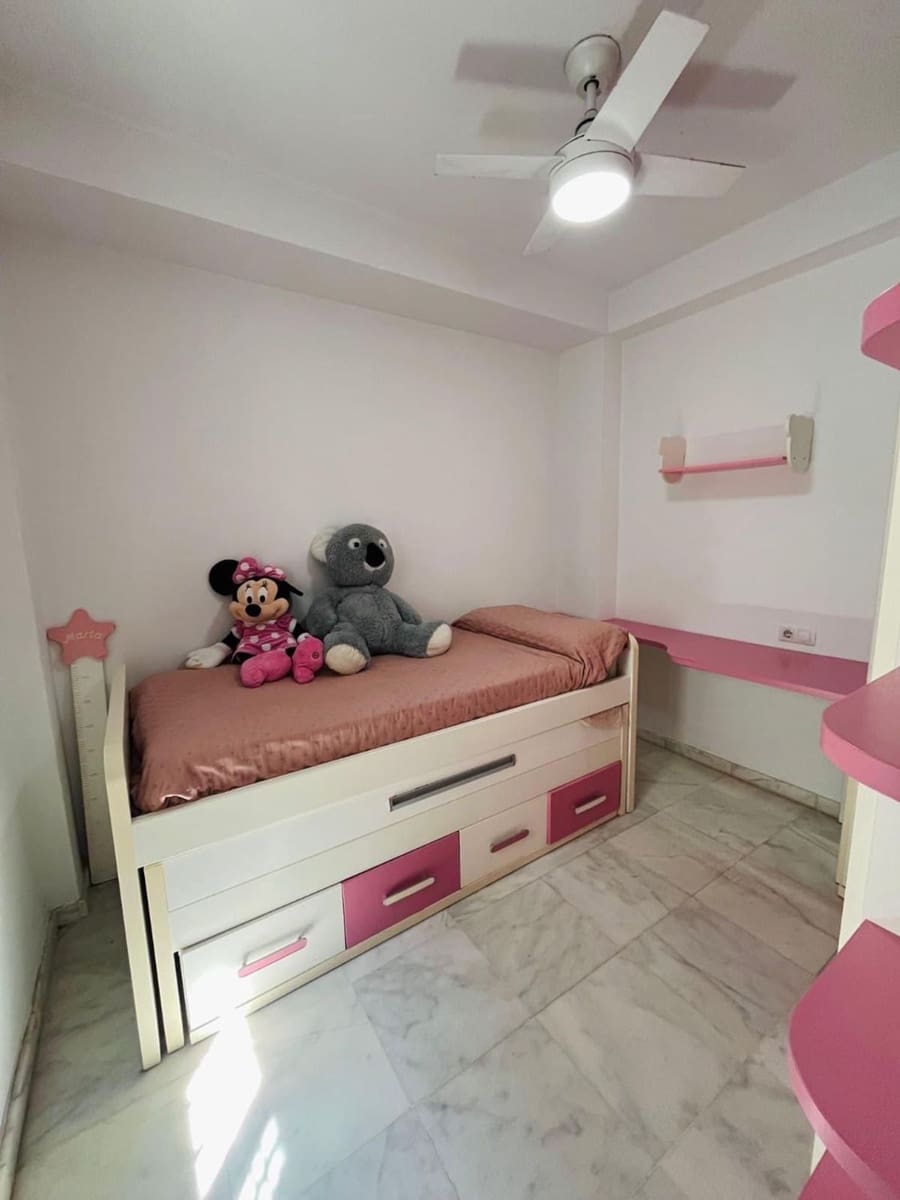 3 soverom Leilighet til salgs i Sevilla by med garasje - € 395 000 (Ref: 9412422)