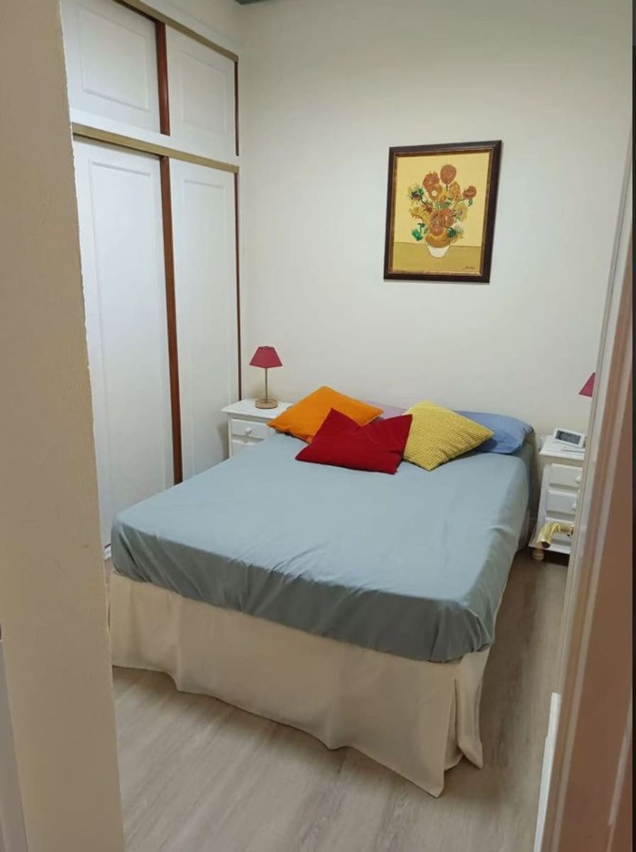 1 sovrum Lägenhet till salu i Sevilla stad med garage - 225 000 € (Ref: 9412423)