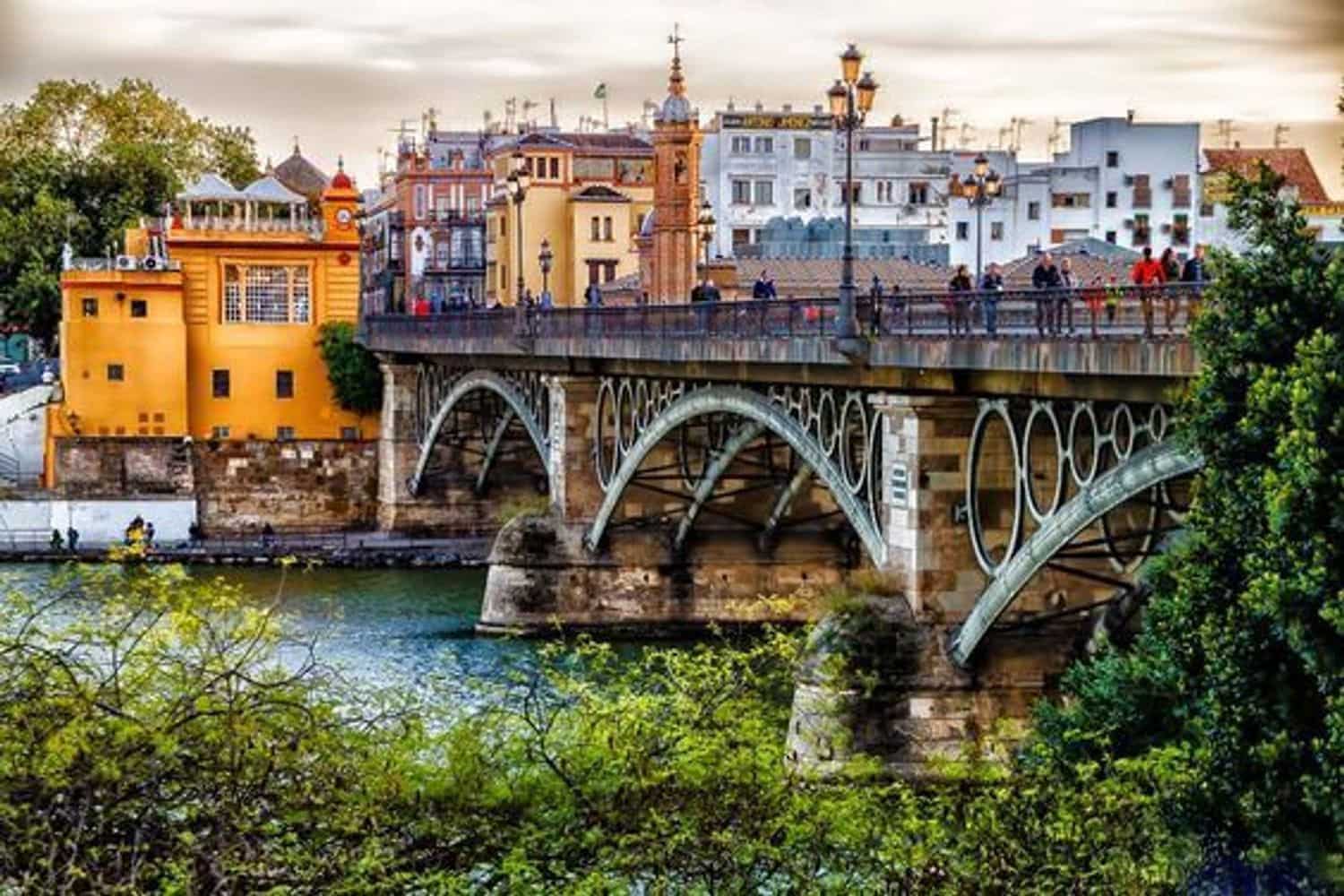 1 sovrum Lägenhet till salu i Sevilla stad med garage - 225 000 € (Ref: 9412423)