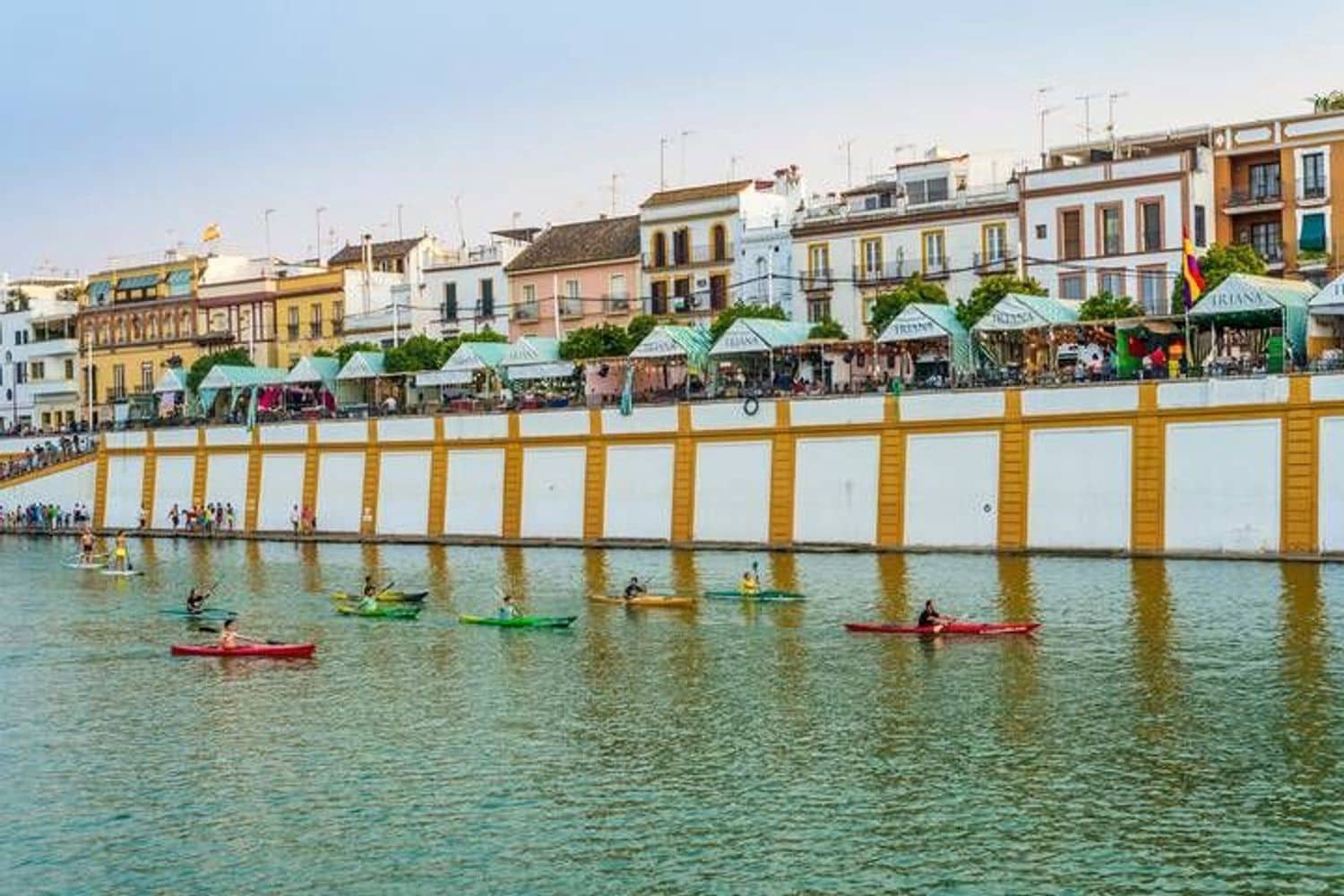 1 sovrum Lägenhet till salu i Sevilla stad med garage - 225 000 € (Ref: 9412423)