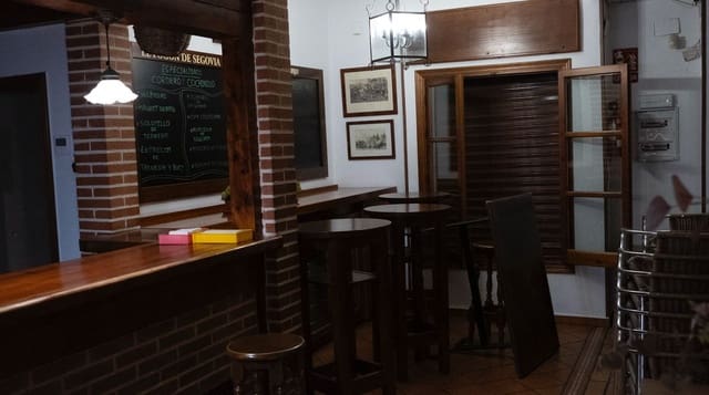 Kommersiell til salgs i Burguillos - € 1 240 000 (Ref: 9412424)