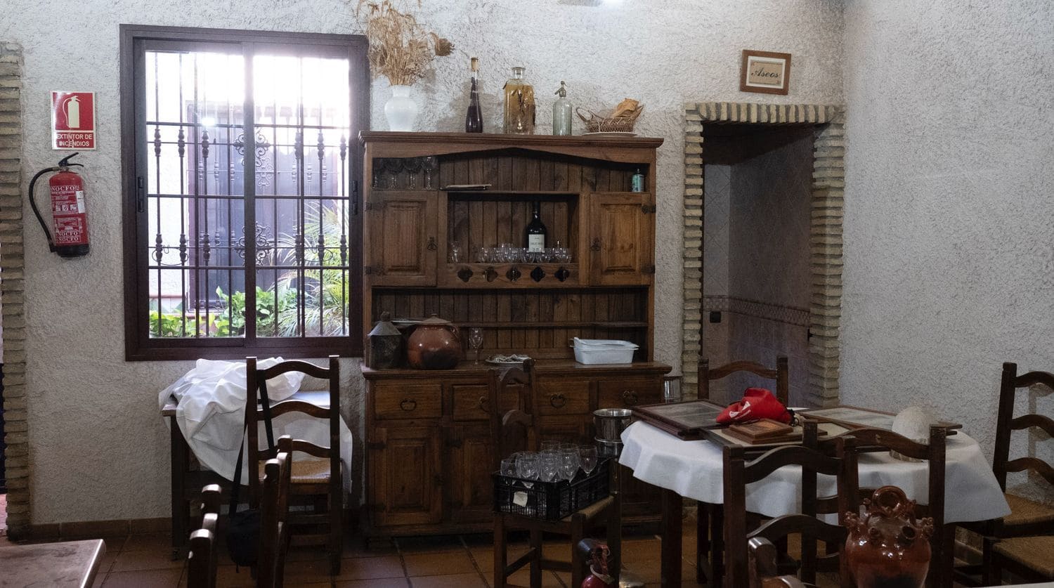 Commercieel te koop in Burguillos - € 1.240.000 (Ref: 9412424)