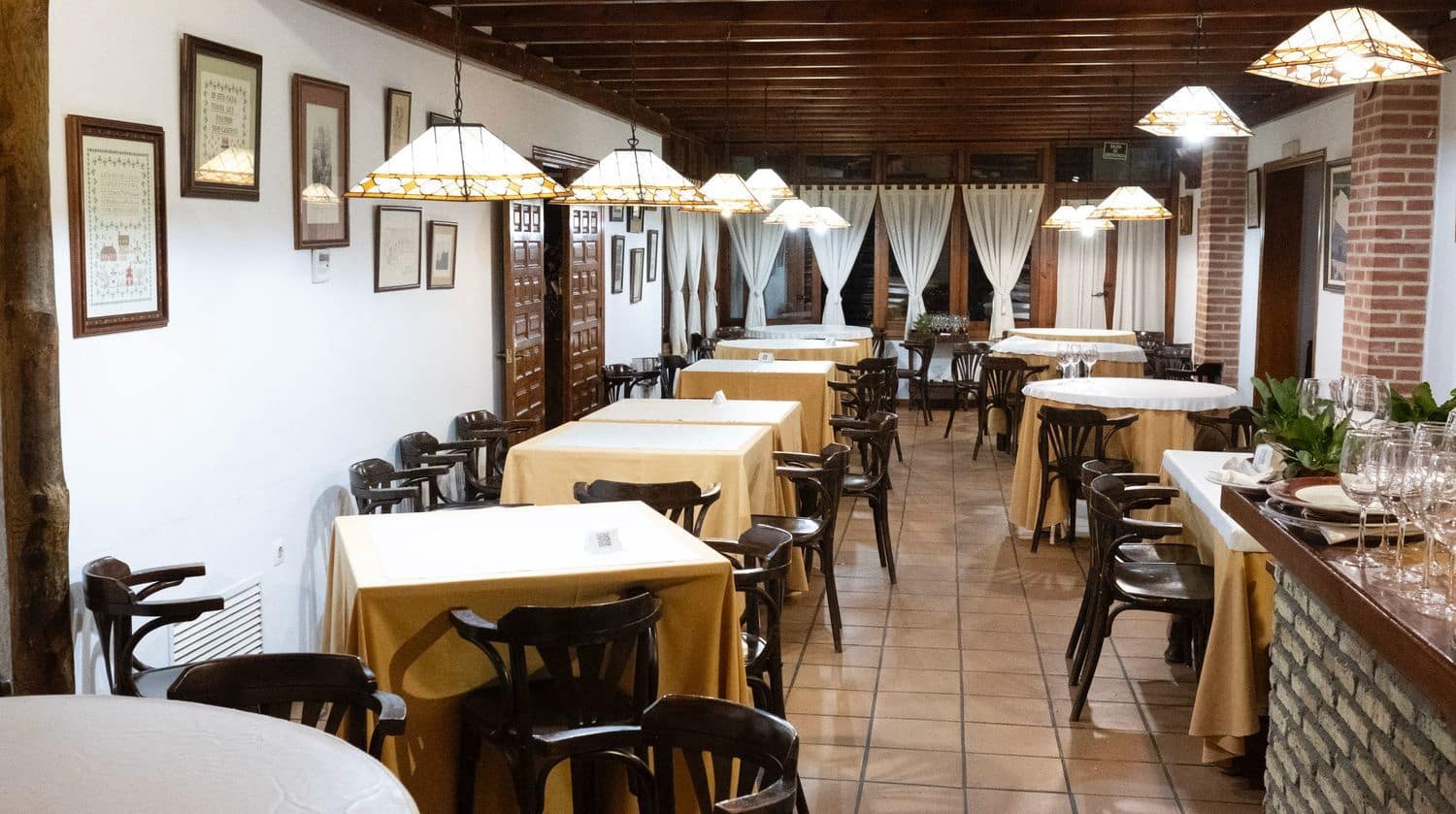 Commercieel te koop in Burguillos - € 1.240.000 (Ref: 9412424)