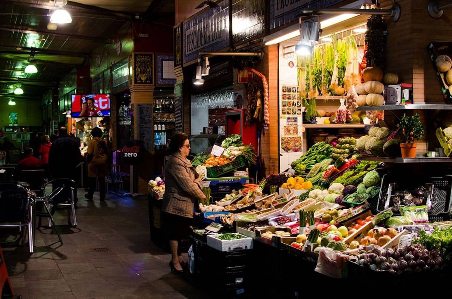 4 soveværelse Lejlighed til salg i Sevilla by med garage - € 370.000 (Ref: 9413727)