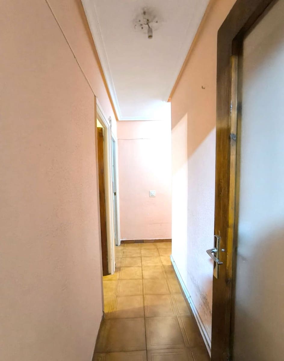 3 soveværelse Lejlighed til salg i Sevilla by med garage - € 200.000 (Ref: 9413728)