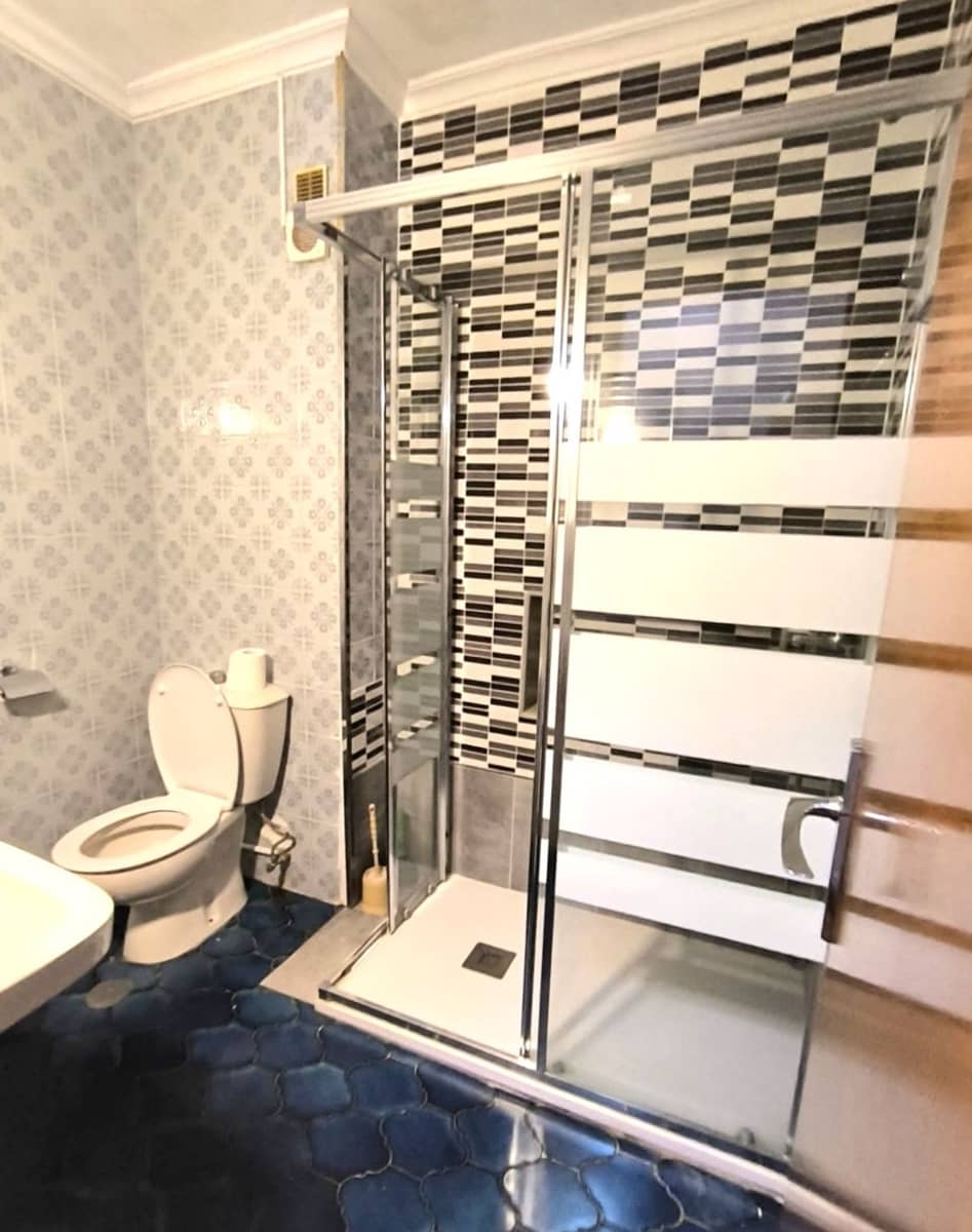 3 soveværelse Lejlighed til salg i Sevilla by med garage - € 200.000 (Ref: 9413728)