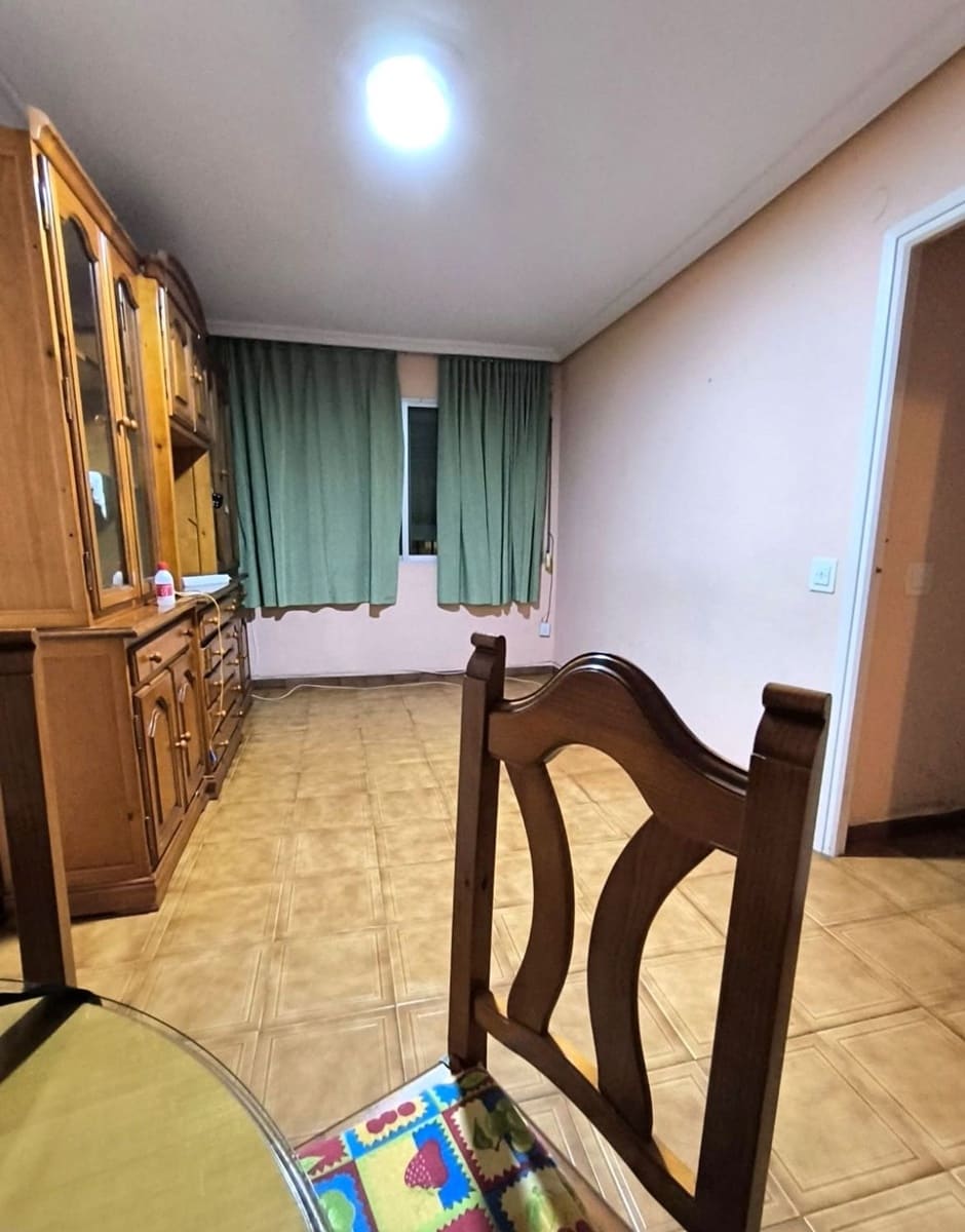 3 soveværelse Lejlighed til salg i Sevilla by med garage - € 200.000 (Ref: 9413728)