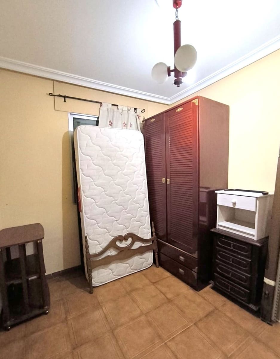 3 soveværelse Lejlighed til salg i Sevilla by med garage - € 200.000 (Ref: 9413728)