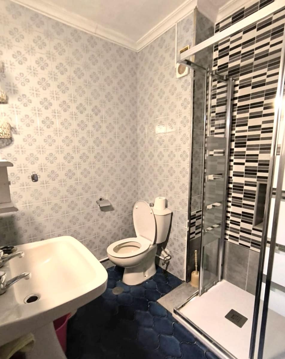 3 soveværelse Lejlighed til salg i Sevilla by med garage - € 200.000 (Ref: 9413728)