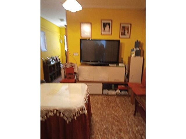 2 bedroom Townhouse for sale in Triana Oeste, Seville city with garage - € 250,000 (Ref: 9413731)