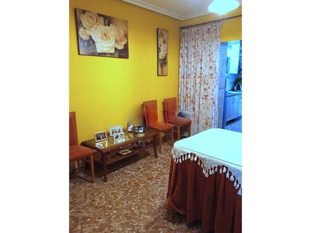 2 bedroom Townhouse for sale in Triana Oeste, Seville city with garage - € 250,000 (Ref: 9413731)