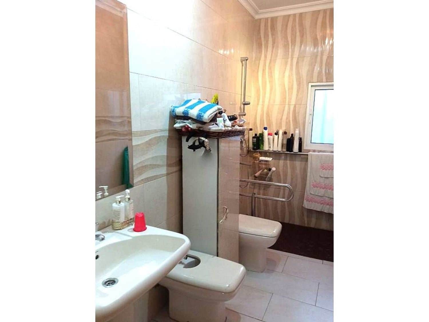 2 bedroom Townhouse for sale in Seville city with garage - € 250,000 (Ref: 9413731)