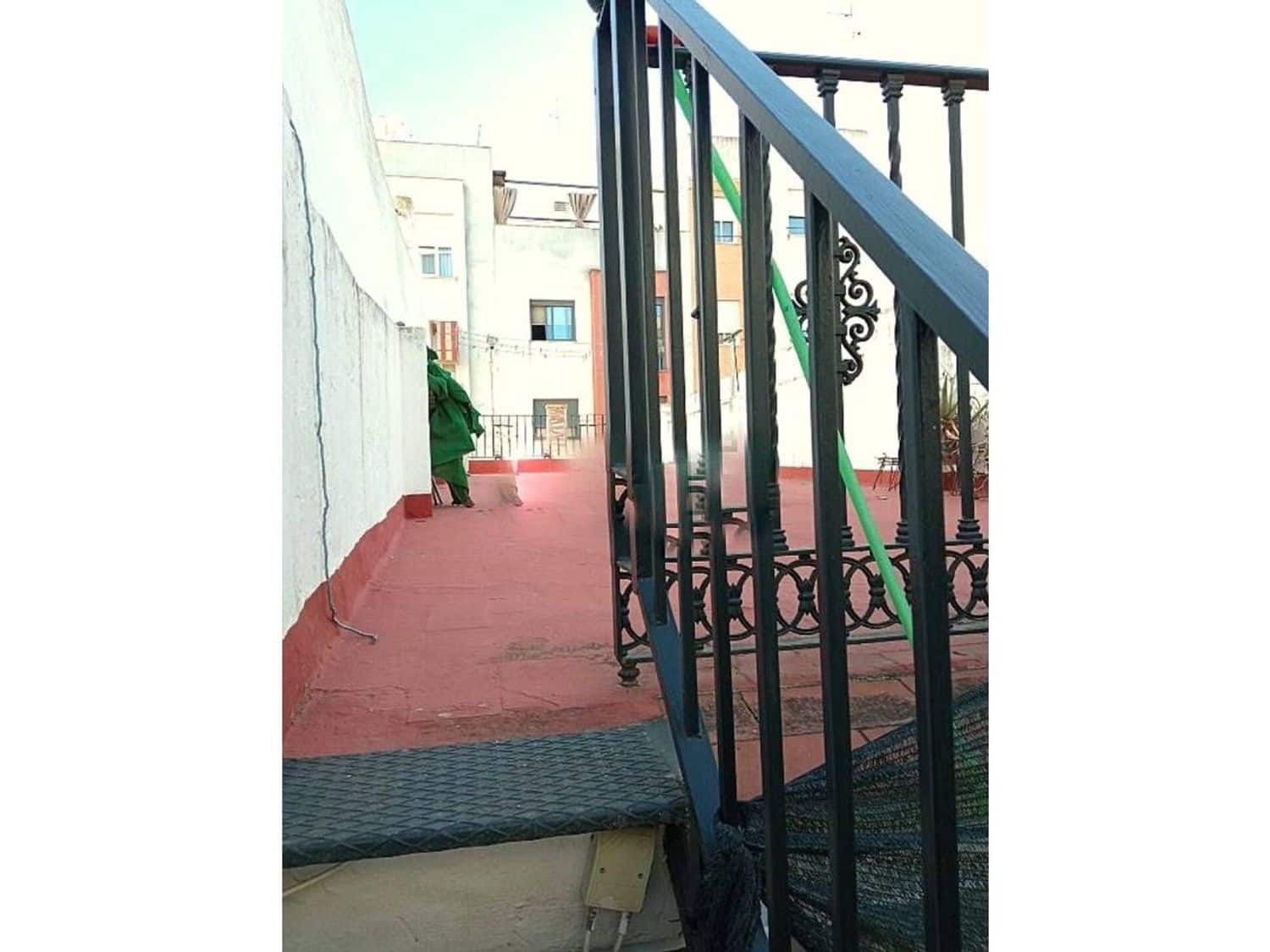 2 bedroom Townhouse for sale in Seville city with garage - € 250,000 (Ref: 9413731)