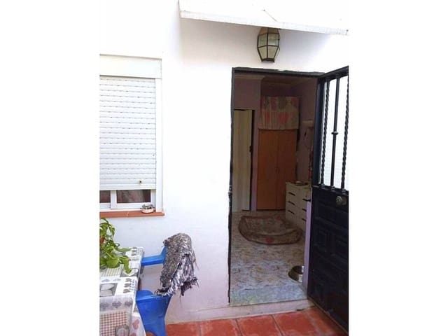 2 bedroom Townhouse for sale in Triana Oeste, Seville city with garage - € 250,000 (Ref: 9413731)
